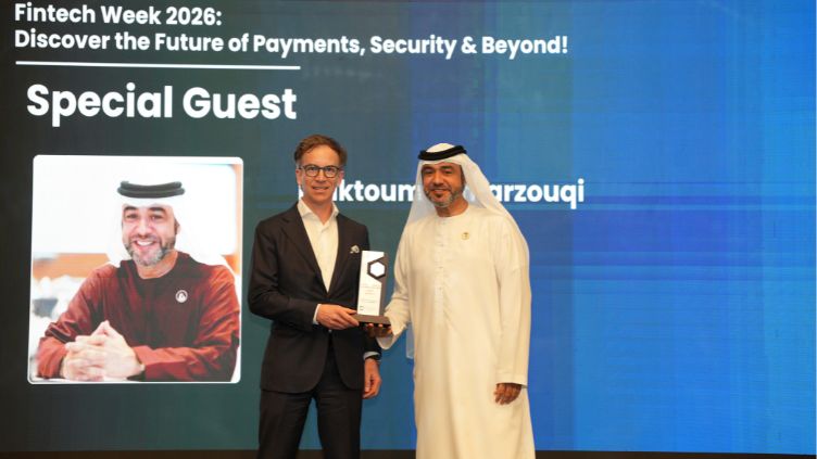 Wealthcom Honored with Excellence in Innovative AI Solution in WealthTech at FinTech Week Awards & Expo